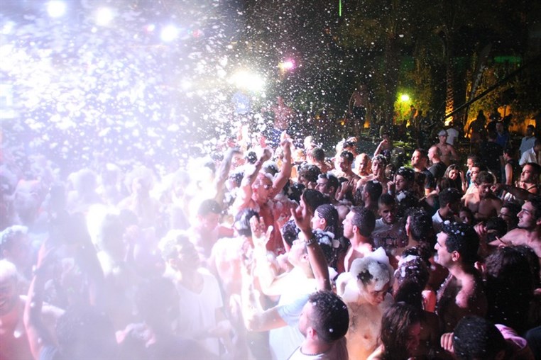 Lebanon Largest FOAM Party 3 (1)